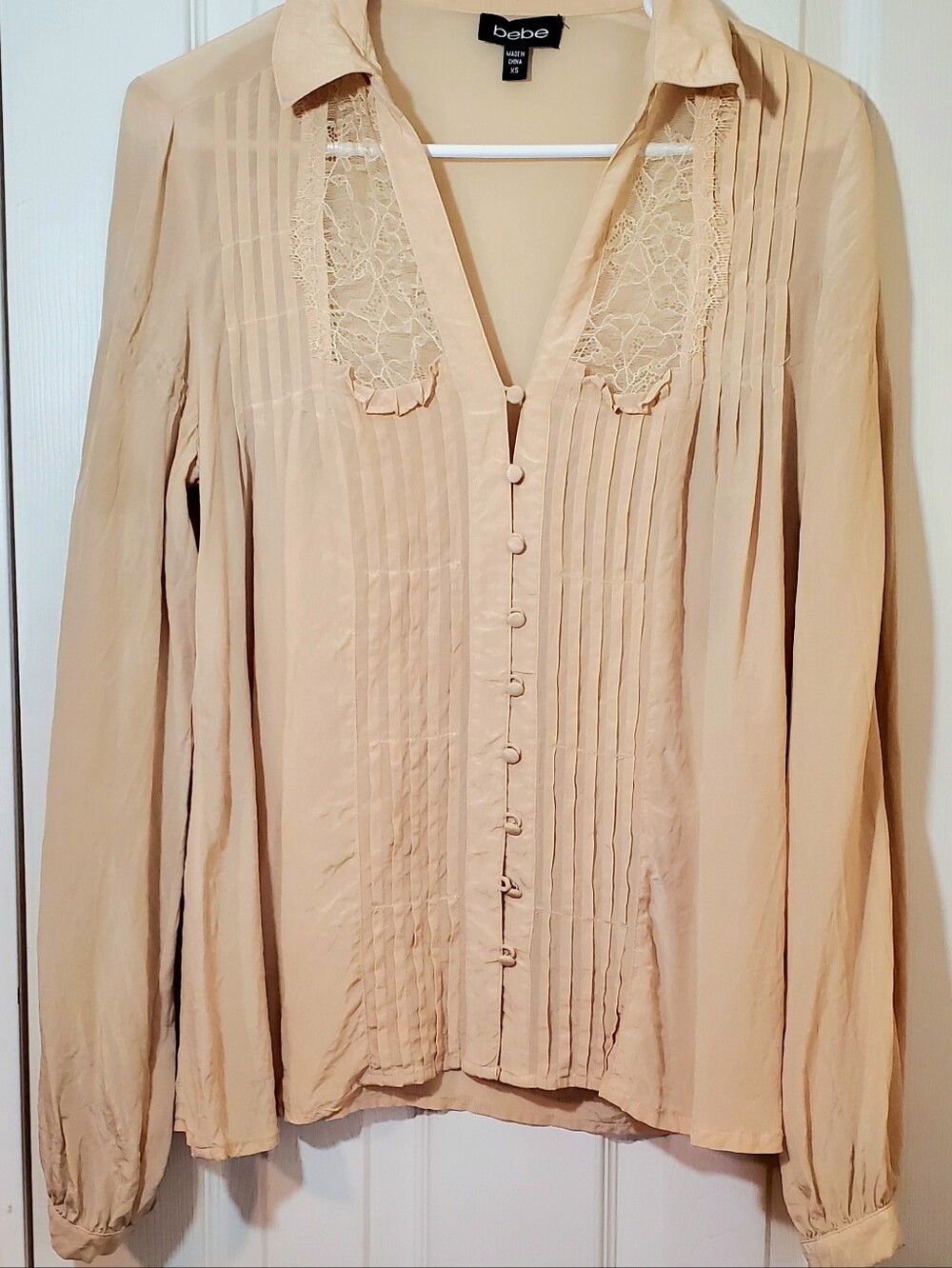 bebe Beige Lace-Trim Pintuck Button-Front Blouse
